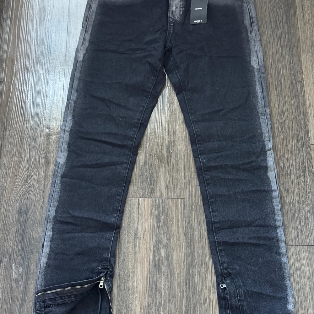 Forever 21 Men's Black Skinny Jeans with Zipper Detail